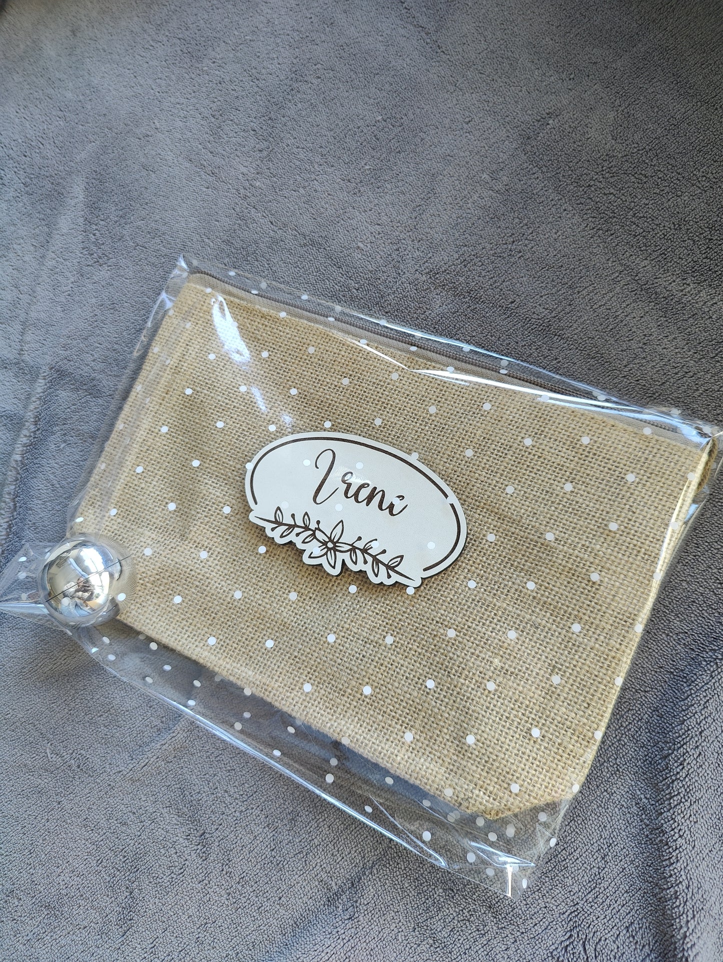 Pack toiletry bag + balm
