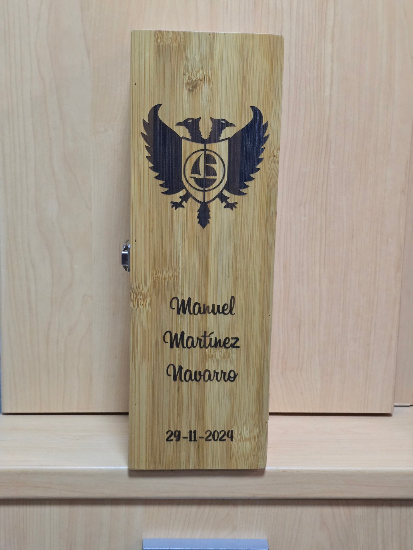 Personalized bamboo wine box with accessories