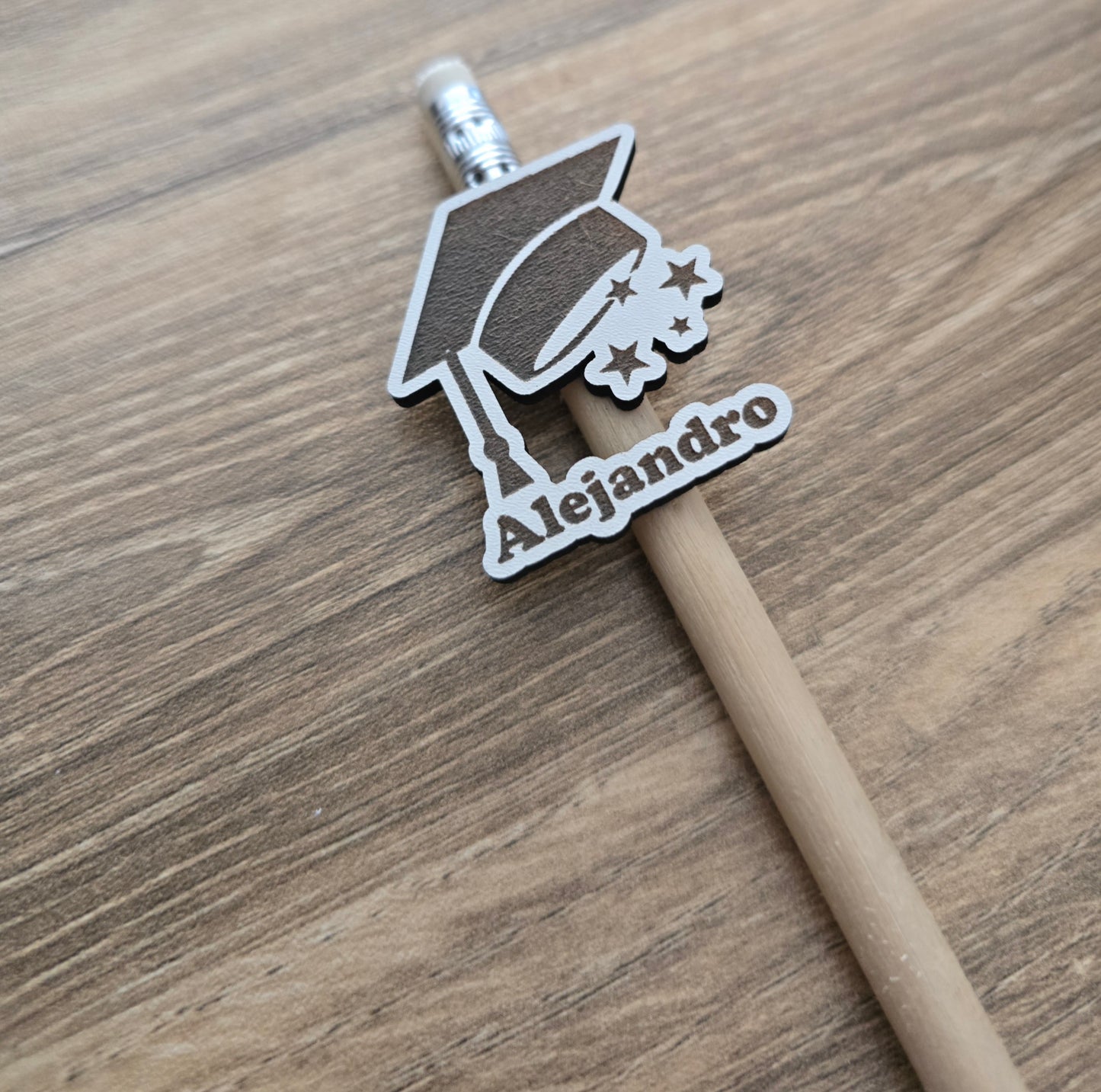 Lápices de Madera Personalizados para Graduaciones - Recuerdo Exclusivo con Nombre Grabado 🎓✨