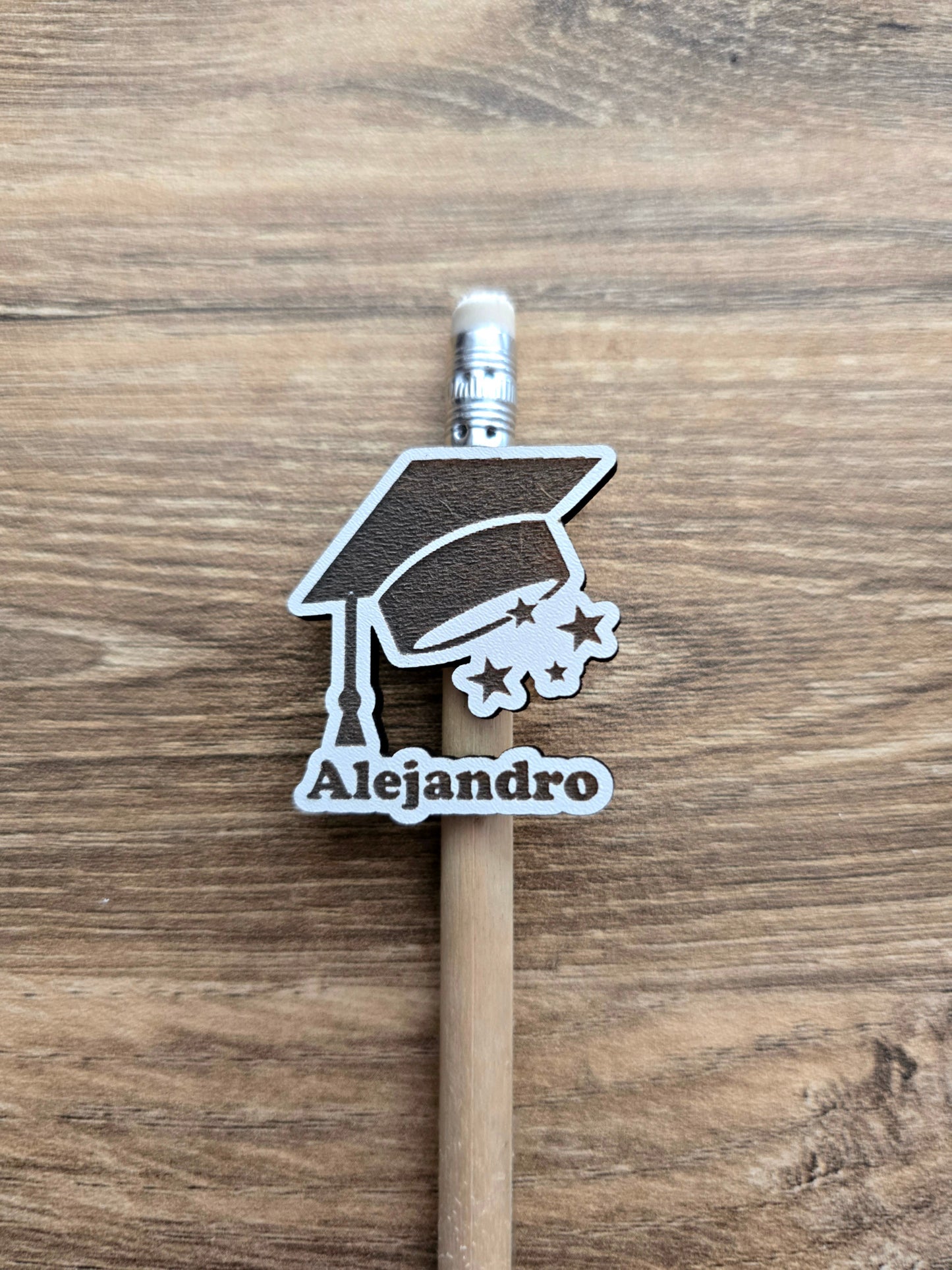 Lápices de Madera Personalizados para Graduaciones - Recuerdo Exclusivo con Nombre Grabado 🎓✨